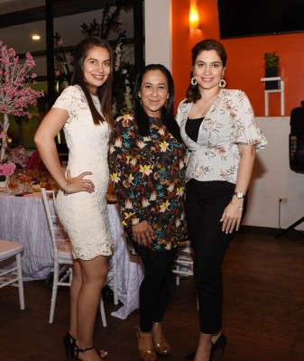 Scarleth, Xiomara y Lily García
