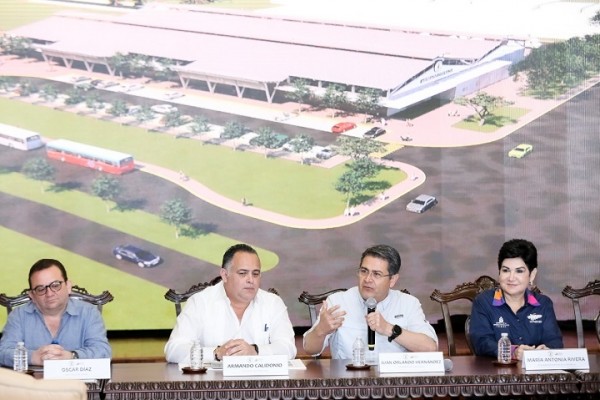 Presentan proyecto de construcción de mercados distritales de San Pedro Sula