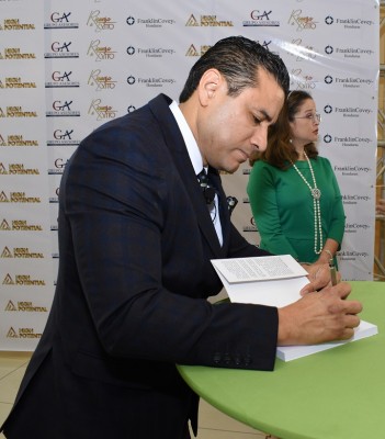 Walter Romero presenta su nuevo libro “Mentalidad de Riqueza y Éxito”