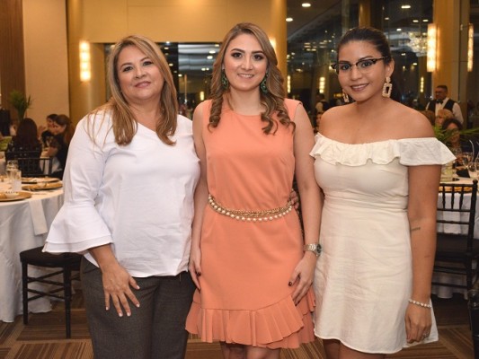 Ivana Kawas, Francia Vallecillo y Mayra López.