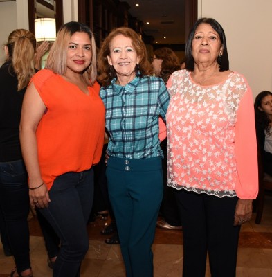 Jessica Villanueva, Belkis Casanova y Rosalidia Castro