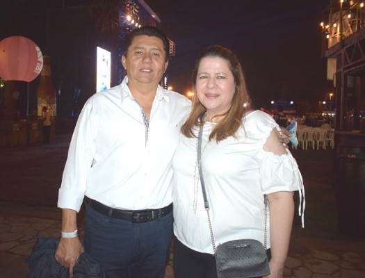 Juan y Jackie Avelar.