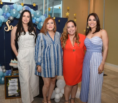 Entre las oferentes también estuvieron: Gabriela Paredes, Stephanie Herrera, Any Herrera e Iris Chinchilla