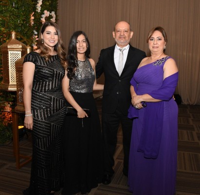 Pamela Quezada, Marcia Martínez, Marcio Martínez y Yocasta de Martínez