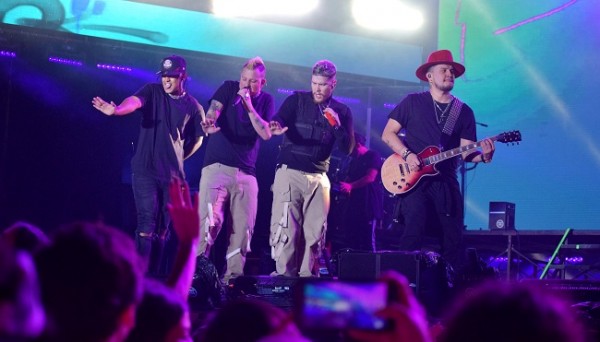 El grupo musical colombiano de latin pop y reggaeton supo prender los ánimos del público en la cuarta edición del Festival Noche del Sabor