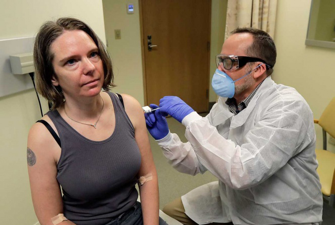 Realizan primera prueba en humanos de vacuna contra el nuevo coronavirus