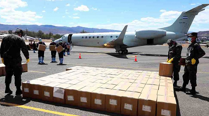 Gobierno recibe equipo biomédico adquirido en EEUU para atender emergencia por coronavirus