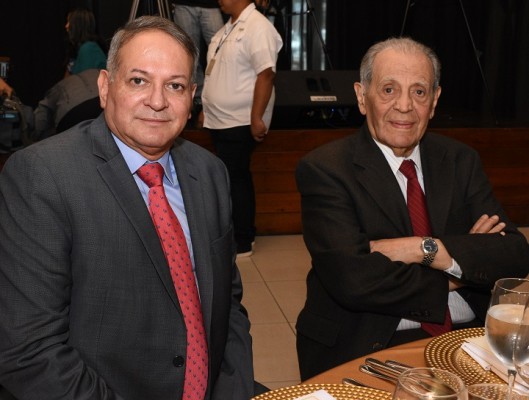 José Luis Moncada con el destacdo empresario don Napoleón Larach
