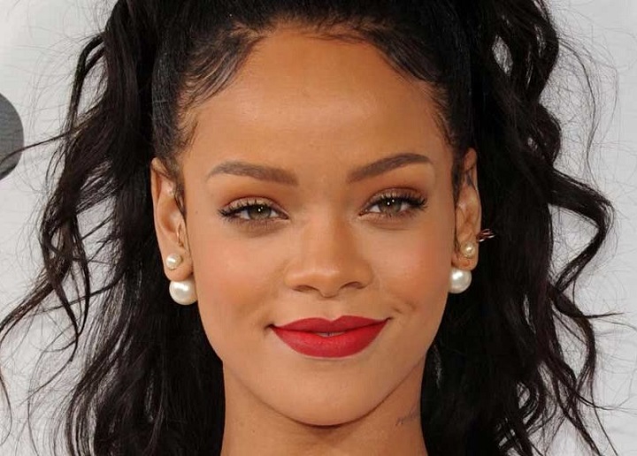 Rihanna debuta en la lista de los músicos más ricos del Reino Unido