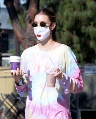 ¿Coquetería o ridiculez? La nueva moda de pintarse los labios sobre la mascarilla, así lo anunció en los Ángeles... Whitney Port