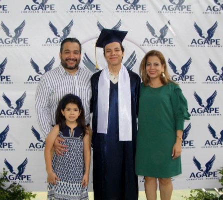 Carlos Diaz del Valle, Ana Lucia Diaz del Valle, Carlos Diaz del Valle y Waldina Sarmiento