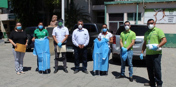 Supermercados La Colonia entrega donativo de equipo de bioseguridad al IHSS de San Pedro Sula