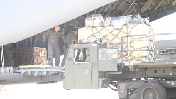 Llega a Palmerola avion de la Fuerza Aérea de EEUU con 44.180 libras de ayuda humanitaria