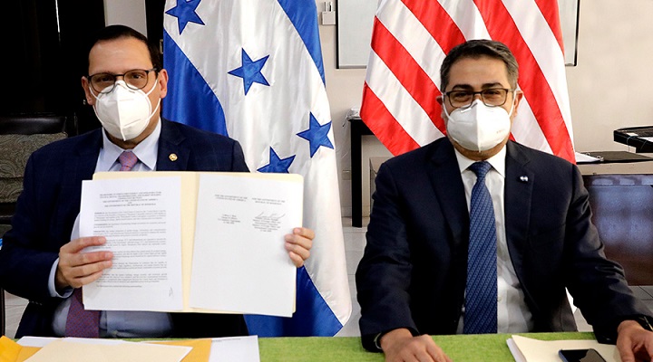 Honduras y de Estados Unidos firman convenio para la reactivación económica y generar empleos