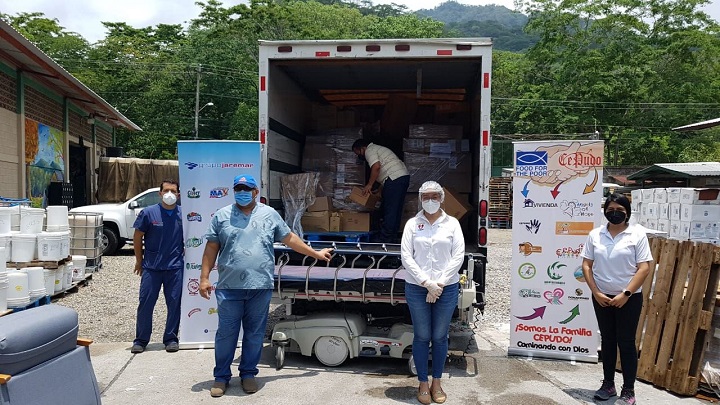Grupo Jaremar distribuye un contenedor de insumos médicos en 4 centros hospitalarios del país