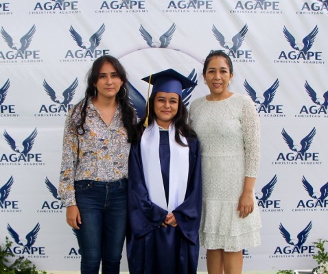 Julissa Escalante, Josuany Escalante y Rosanny Escalante