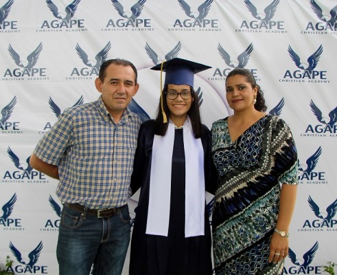 Nelson Lopez , Nubia Lopez, y Nubia Romero