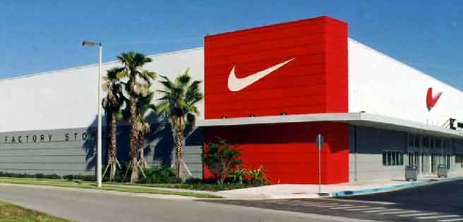 Nike anuncia despidos y reemplazos directivos para acelerar su 