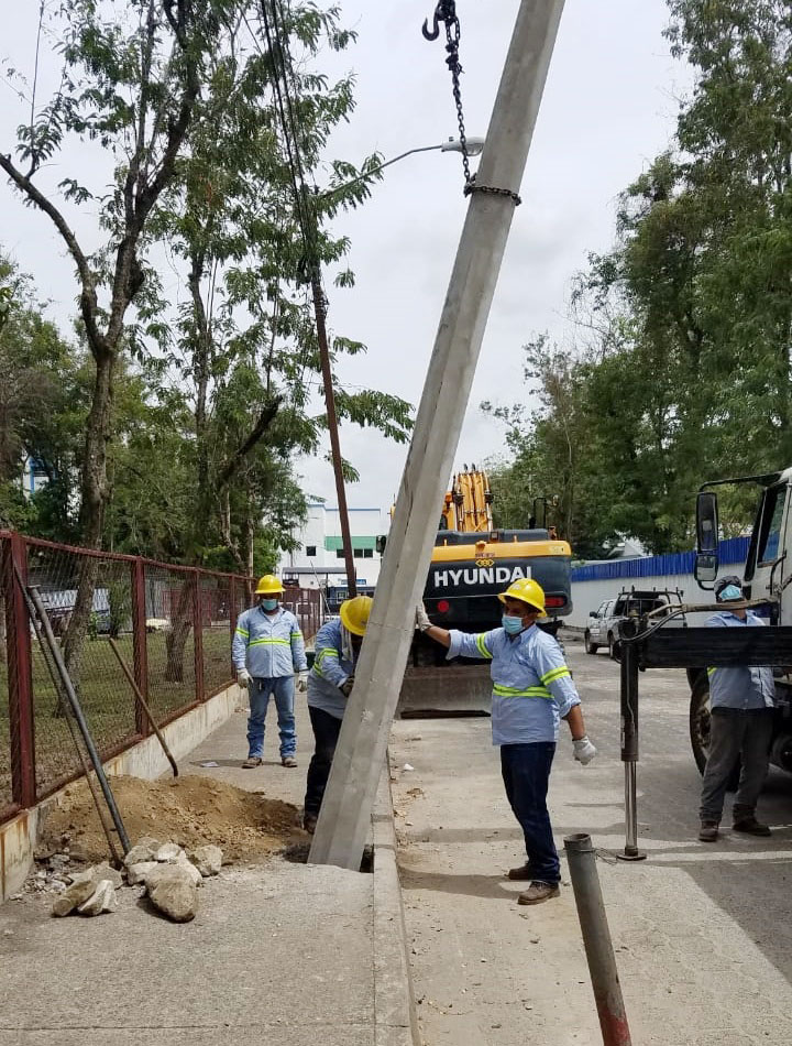 ENEE inicia primera fase de la instalación eléctrica para hospital móvil en San Pedro Sula