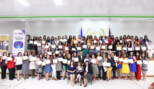 Embajada de los EEUU y UTH realizan lanzamiento de programa “Academia para Mujeres Emprendedoras 2020” 