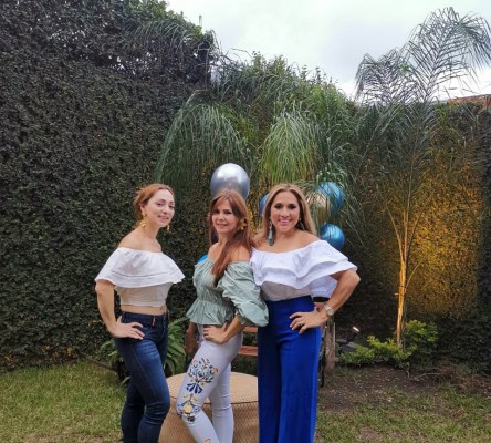 Karen Orellana, Viena Bayde, Mrielos Gutiérrez