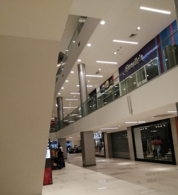 Los centros comerciales del área metropolitana de San Pedro Sula comienzan a cobrar vida de nuevo, después de este largo confinamiento de casi 5 meses.