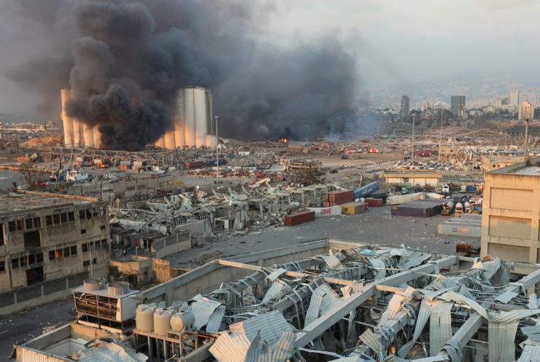 Las impactantes imágenes de la explosión en Beirut que dejó al menos 63 muertos y 3.000 heridos
