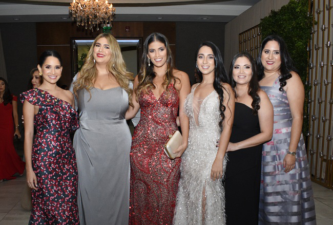 Ana Cristina Soto, Daniela Nodarse, Juliana Bermúdez, Mariana Tinoco, Daniela Suazo y Sofía Canahuati