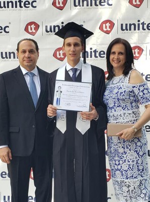 Graduación Edgardo Larach