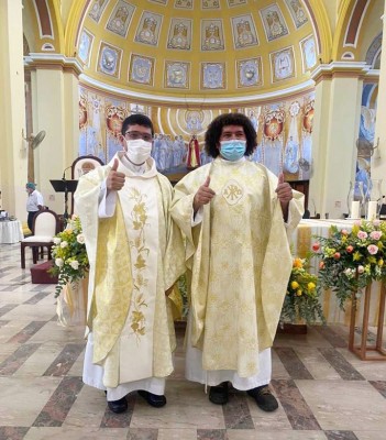 Ordenan dos nuevos sacerdotes en la diócesis de San Pedo Sula