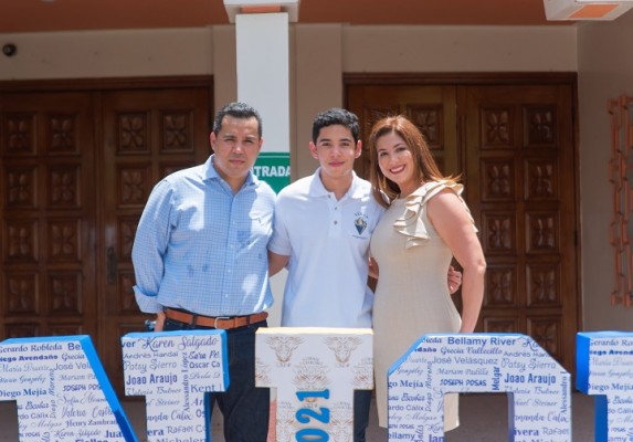 Misa de Acción de Gracias en honor a la Generación 2021 de la Seran School 