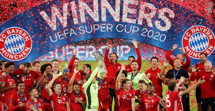 Bayern Múnich vence 2-1 al Sevilla y levanta la Super Copa de Europa