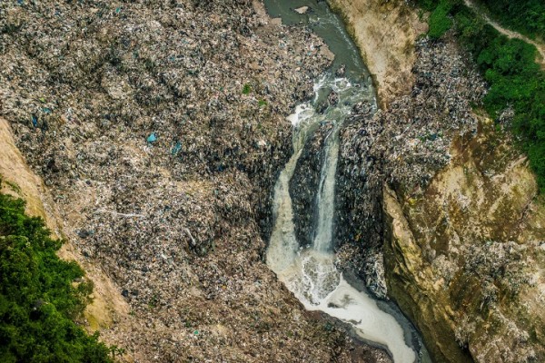 Biobardas en Guatemala no han frenado contaminación del Río Motagua hacia Honduras