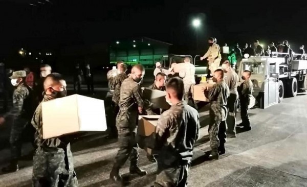 Ejército y Fuerza Aérea de México trasladan más de 15 toneladas de ayuda humanitaria a Honduras