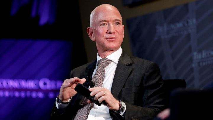 Jeff Bezos anuncia que dejará el cargo como CEO de Amazon