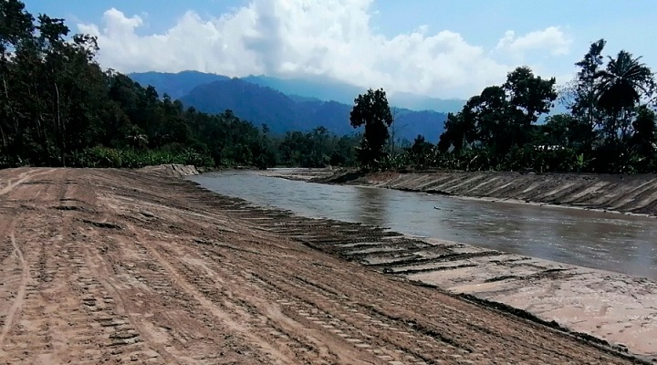 Habitantes de varias aldeas de Omoa regresan a sus hogares luego de dragado de ríos que causaron destrozos