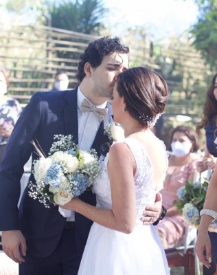 Edmanuel y Ema Melissa: la culminación de un gran amor de inspiración campestre 