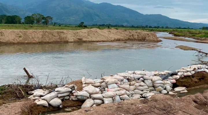 CCIVS se compromete a reconstruir bordos del río Ulúa en sector sur de El Progreso