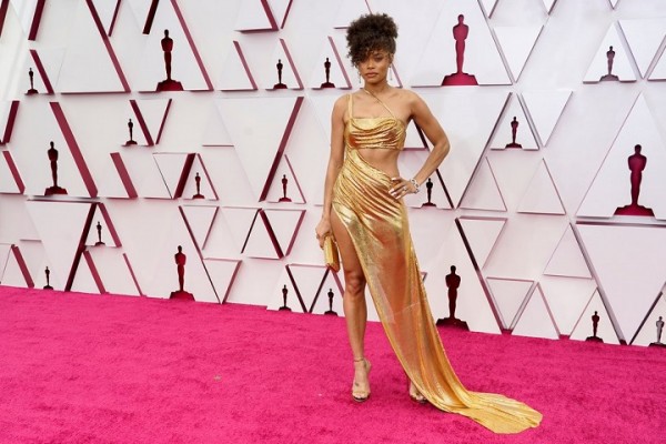 Los looks de la alfombra roja de los Oscar 2021