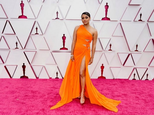 Los looks de la alfombra roja de los Oscar 2021