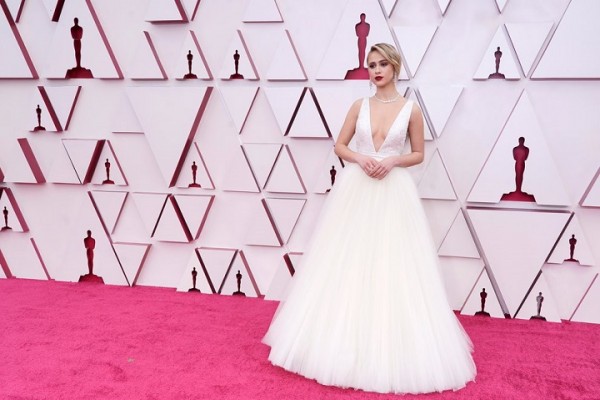 Los looks de la alfombra roja de los Oscar 2021