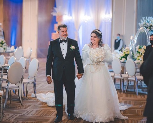 La boda de Carlos Roberto y Nikol... como en un cuento de hadas