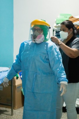 Gobierno de EEUU dona equipos de protección personal e insumos de higiene a siete departamentos de Honduras