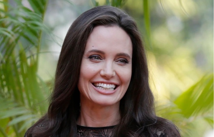 Angelina Jolie deja que el director Taylor Sheridan la lleve al infierno