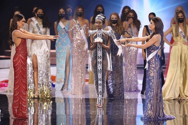 Andrea Meza de México se convierte en la nueva Miss Universo 2020