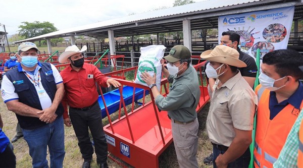 Gobierno realiza millonaria inversión en Olancho para reactivar el agro y la ganadería