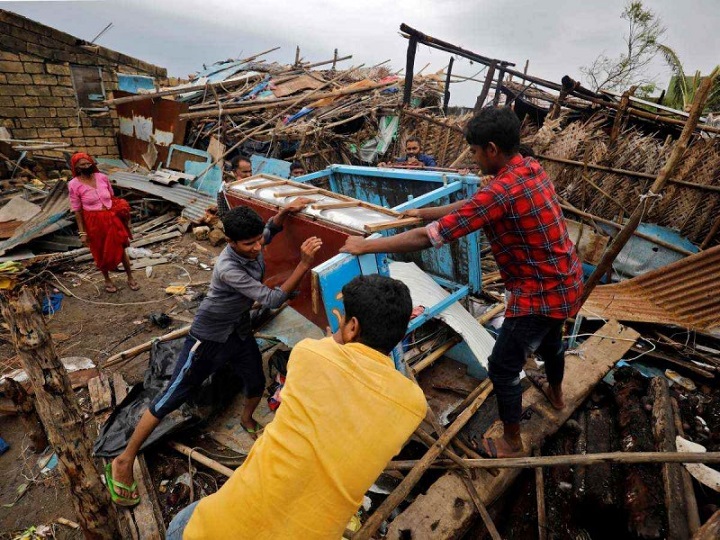 Ciclón 'Tauktae' deja al menos 33 muertos y un centenar de desaparecidos tras su debastador paso por India