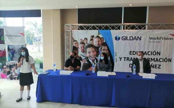 GILDAN y World Vision aliados para mejorar la calidad educativa de la niñez en Choloma y Villanueva