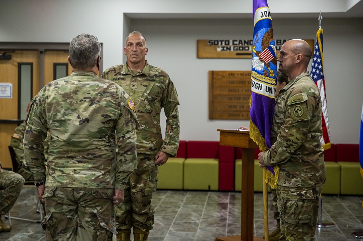 Asume nuevo comandante de la Fuerza de Tarea Conjunta Bravo en la Base Aérea Soto Cano