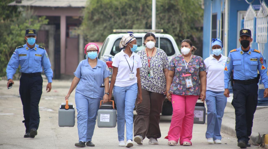 Autoridades sanitarias y policiales garantizarán seguridad y orden en megacentros de vacunación de SPS